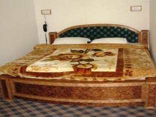 Hôtel Grand Sultan à Srīnagar Extérieur photo